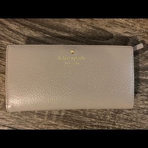 AVAILABLE - Kate Spade Wallet